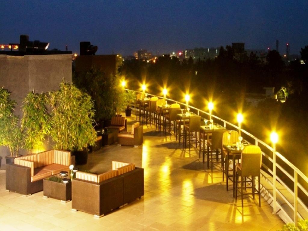 Svenska Design Hotel, Electronic City, Bangalore Kammasandra Bagian luar foto